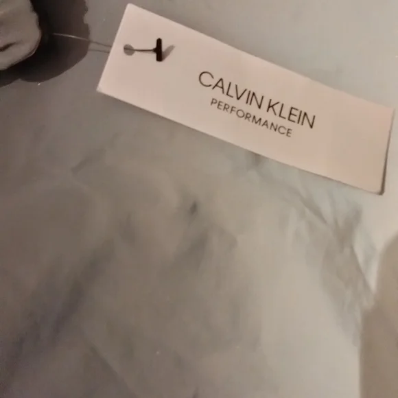 Calvin Klein Performance - Picture 7 of 7